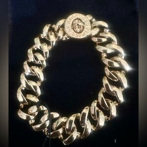 NWT Marc By Marc Jacobs Goldtone Katie Turnlock 7” Chain length Bracelet